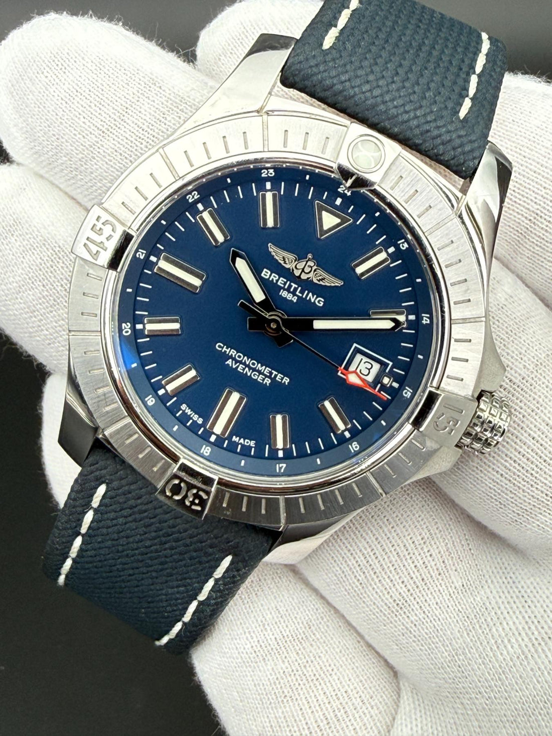 Breitling Avenger Automatic 43 A17318101C1A1